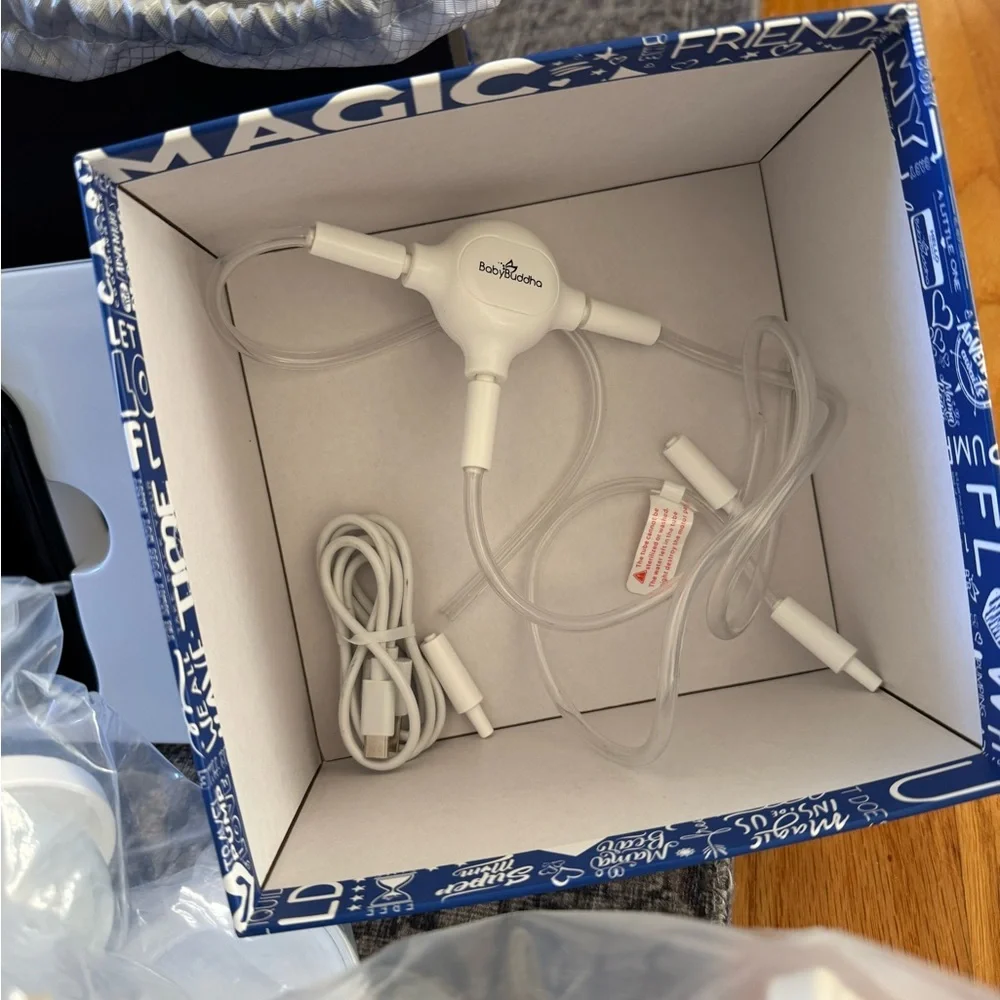 Black Portable Breast Pump - Picture 3 of 6